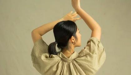 开云APP-球迷投票爆料：最具争议的裁判判罚瞬间，球员裁判